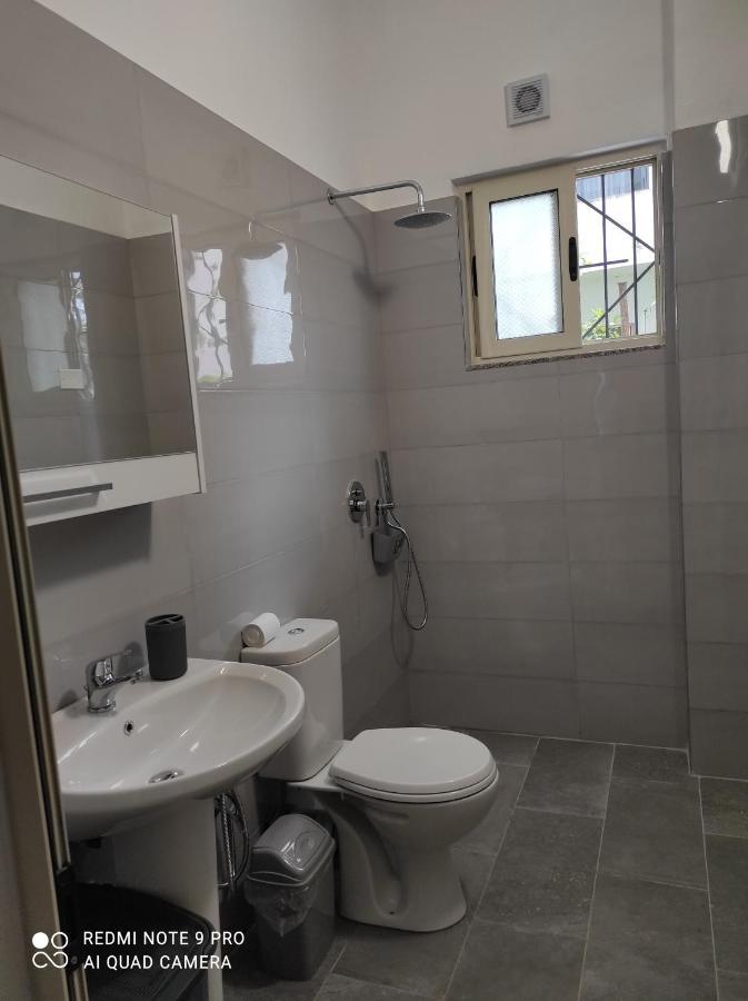 Edlira Apartments Durrës Eksteriør bilde
