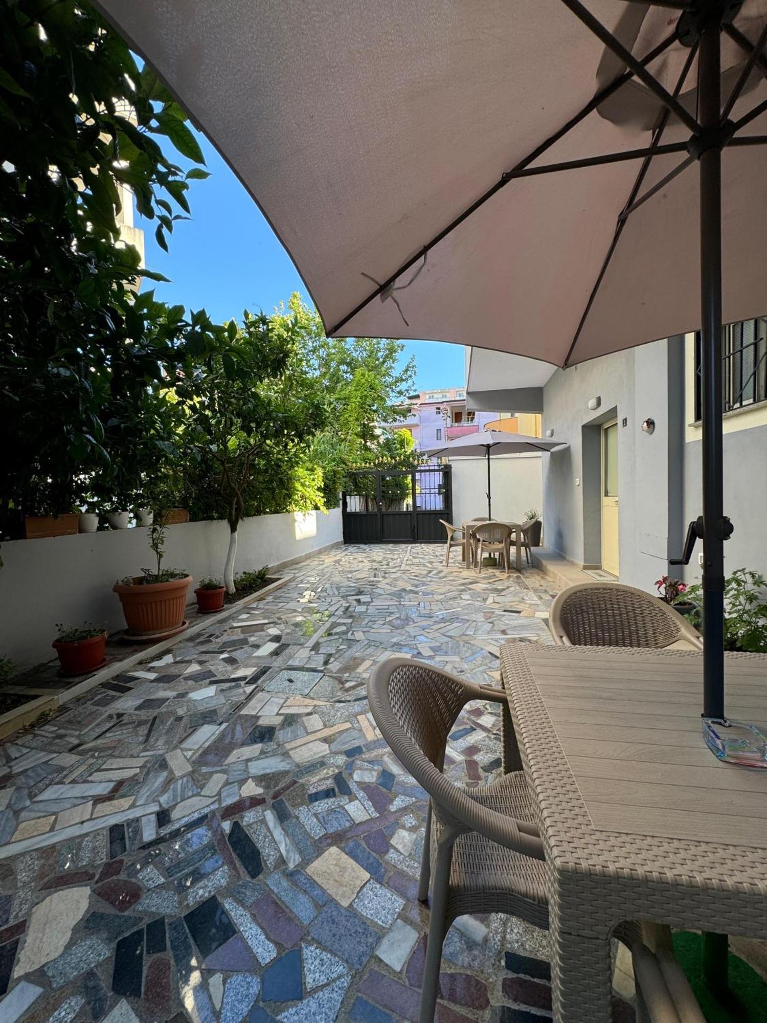 Edlira Apartments Durrës Eksteriør bilde